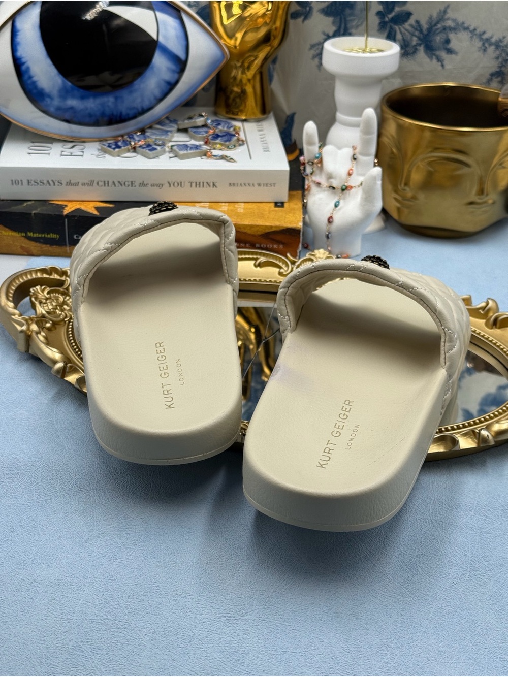 🆕 KURT GEIGER LONDON 🧿 NWOB Meena Eagle Quilted Slide, Bone - Picture 9 of 12